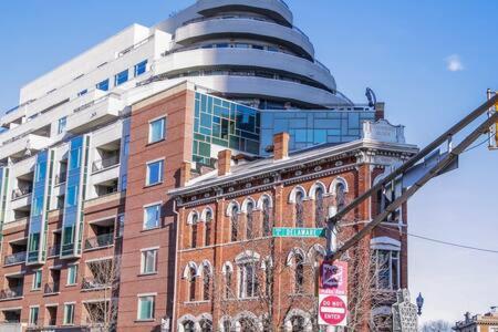 Cozysuites - 2Br With Direct Skybridge Access #5 Индианаполис Экстерьер фото