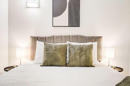 Cozysuites - 2Br With Direct Skybridge Access #5 Индианаполис Экстерьер фото